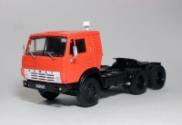 Коллекционная масштабная модель 1:43 Седельный тягач 6х4  КамАЗ-54112 красный, с журналом (De Agostini)